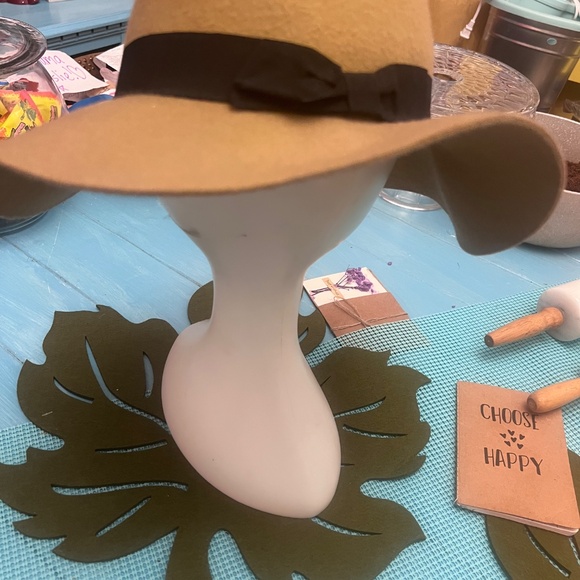 Tan Wool Hat - Picture 2 of 2